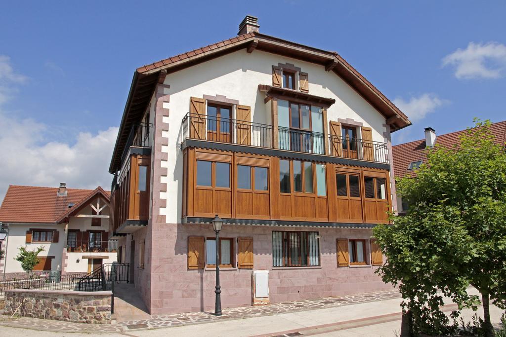 Apartamentos Irati Garralda Exteriör bild