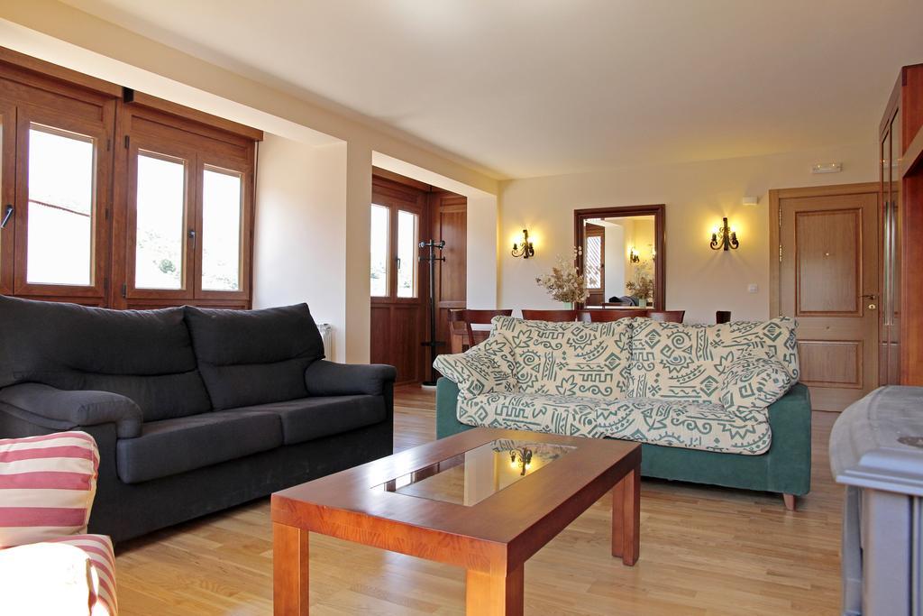 Apartamentos Irati Garralda Exteriör bild